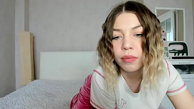 uma like online show from 04/28/26, 02:27