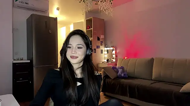 Snapshot of Elizabetswan chatting on 04/18/26, 10:43 Elizabetswan online show from 04/18/26, 10:43
