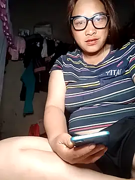 Snapshot of MayLoveAngel chatting on 05/08/26, 01:27 MayLoveAngel online show from 05/08/26, 01:27