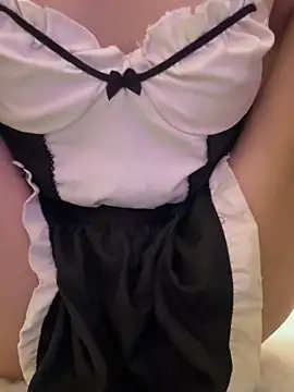 Queenn2kk5 online show from 04/04/26, 08:01