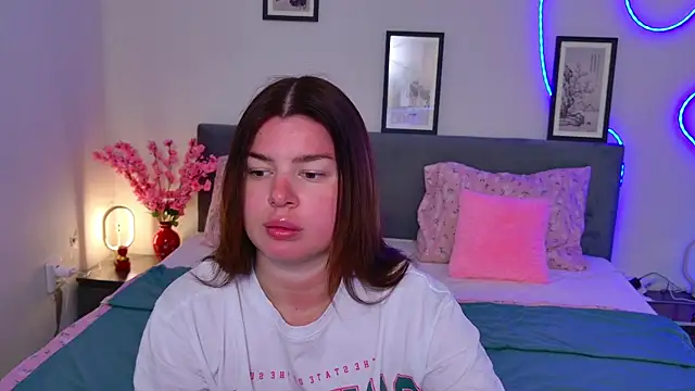 moneyforPeaches online show from 06/21/26, 04:09