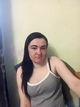 Snapshot of AlissaSecret chatting on 04/14/26, 06:19 AlissaSecret online show from 04/14/26, 06:19