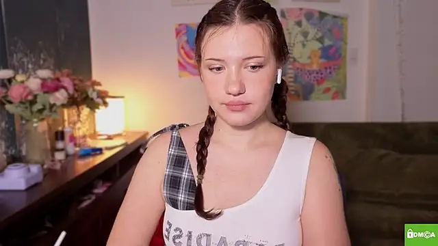 bikinibottom001 online show from 04/10/26, 03:01