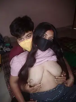 Snapshot of SURAJSAVITA chatting on 04/04/26, 06:22 SURAJSAVITA online show from 04/04/26, 06:22