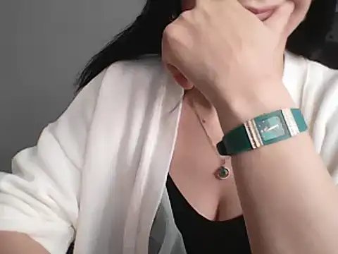 sara 41 online show from 04/15/26, 08:32