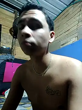 Emyli Liammm online show from 04/03/26, 09:07