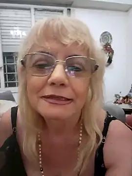 MatureElegantWidow online show from 04/03/26, 10:19