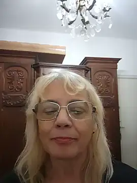 Snapshot of MatureElegantWidow chatting on 06/14/26, 09:17 MatureElegantWidow online show from 06/14/26, 09:17