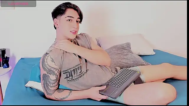 Snapshot of Thiago_angel chatting on 05/12/26, 02:30 Thiago angel online show from 05/12/26, 02:30