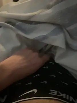 jonny123j123 online show from 04/11/26, 06:07