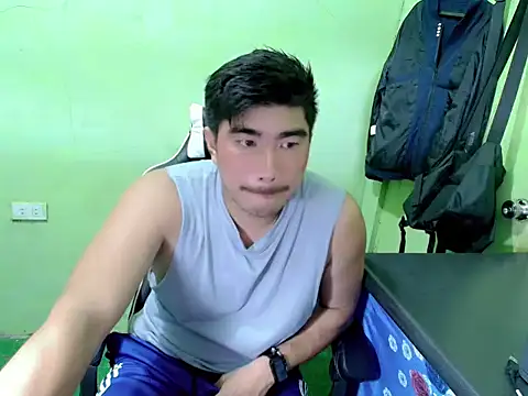Snapshot of Hunkfireman chatting on 05/15/26, 11:23 Hunkfireman online show from 05/15/26, 11:23
