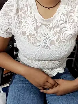 SWEETI HORNY50 online show from 04/06/26, 01:34