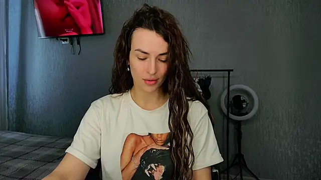 Kira  love1 online show from 04/26/26, 11:08