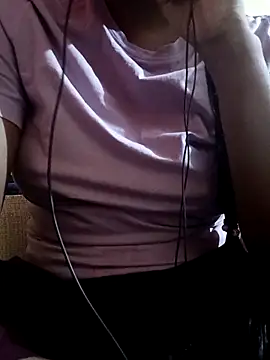 Hot-Kareena online show from 04/05/26, 05:43