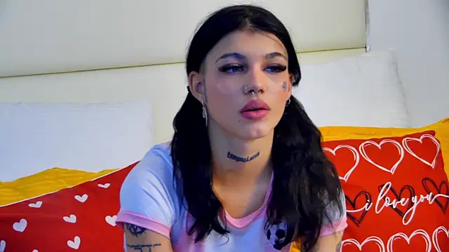 YasminnStorm online show from 05/08/26, 04:40