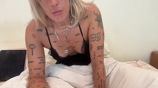 Snapshot of jesswilde_xo chatting on 05/19/26, 07:58 jesswilde xo online show from 05/19/26, 07:58