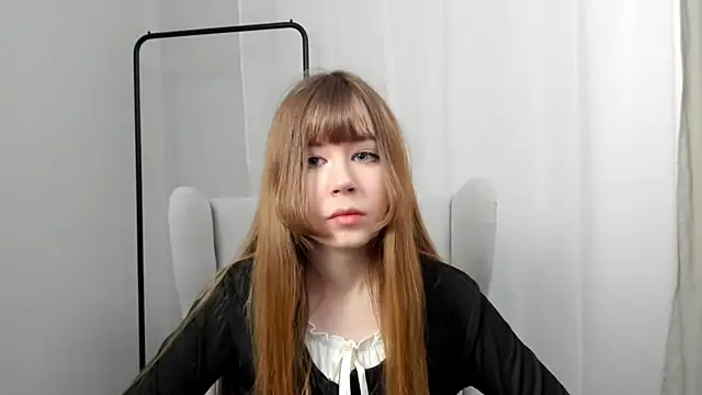 Snapshot of SadeHowen chatting on 04/23/26, 01:35 SadeHowen online show from 04/23/26, 01:35