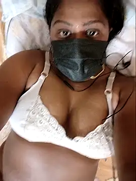 Romantic Woman online show from 04/05/26, 01:52