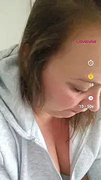 Snapshot of Blondibaby chatting on 07/18/26, 07:23 Blondibaby online show from 07/18/26, 07:23