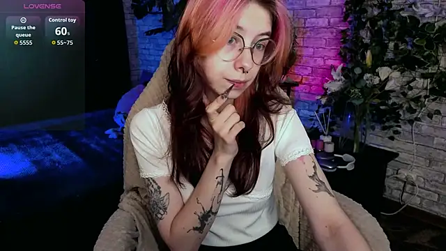 Alice Nyx online show from 06/23/26, 08:40