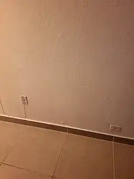 Snapshot of Daniellesafada chatting on 04/14/26, 04:29 Daniellesafada online show from 04/14/26, 04:29