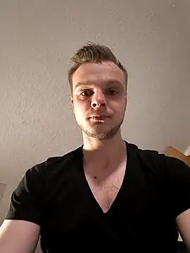 CuteDenno online show from 04/06/26, 06:53