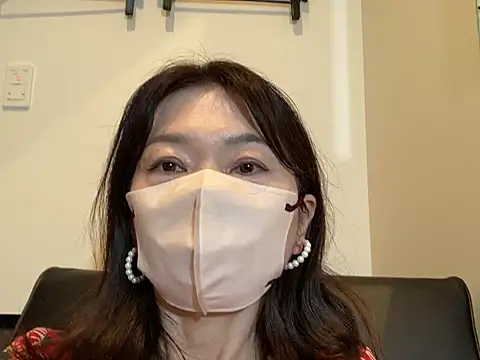 Snapshot of lemonade_madame chatting on 06/27/26, 10:20 lemonade madame online show from 06/27/26, 10:20