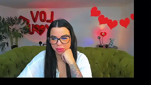 Snapshot of Salty__Queen chatting on 04/07/26, 06:47 Salty Queen online show from 04/07/26, 06:47