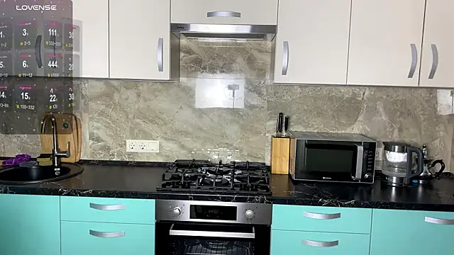 auroriell online show from 04/06/26, 04:46