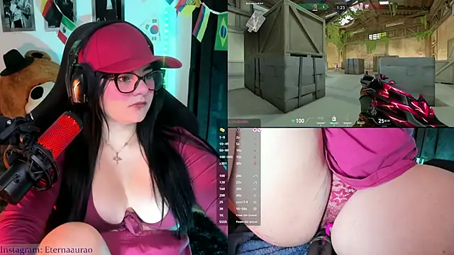 Snapshot of EternaAura_ chatting on 06/15/26, 01:57 EternaAura online show from 06/15/26, 01:57