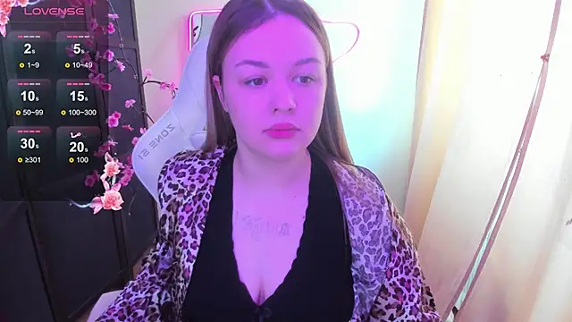 Snapshot of AmeliePeach chatting on 04/09/26, 06:19 AmeliePeach online show from 04/09/26, 06:19