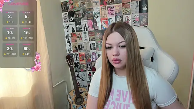 Snapshot of AmeliePeach chatting on 05/08/26, 01:44 AmeliePeach online show from 05/08/26, 01:44
