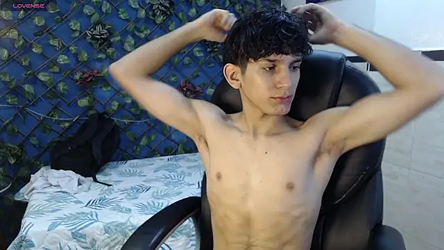 Snapshot of billy_wild chatting on 04/15/26, 12:56 billy wild online show from 04/15/26, 12:56