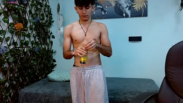 Snapshot of billy_wild chatting on 07/19/26, 11:47 billy wild online show from 07/19/26, 11:47