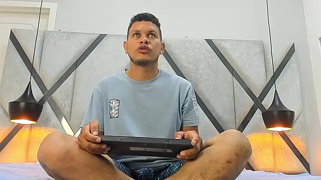 Snapshot of NohaBrooks chatting on 04/05/26, 12:02 NohaBrooks online show from 04/05/26, 12:02