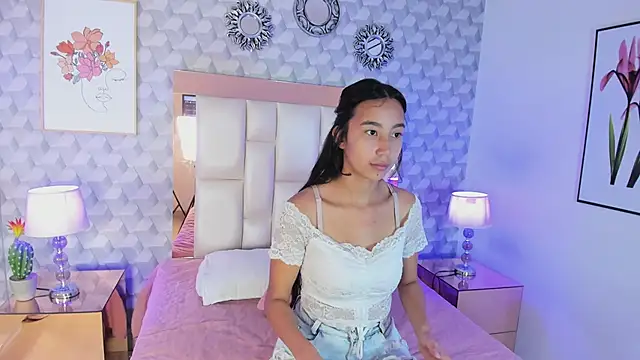 Amber Ashfang online show from 04/26/26, 11:19