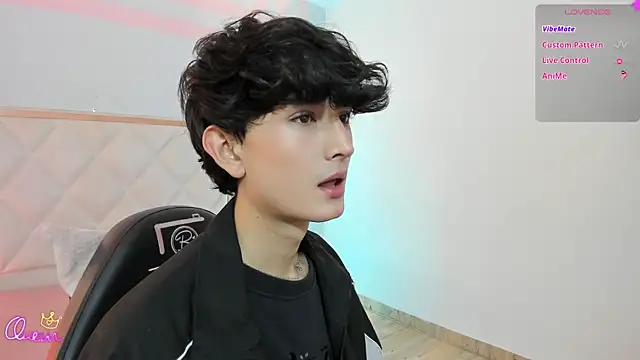 Snapshot of Eidan_tay chatting on 04/18/26, 07:58 Eidan tay online show from 04/18/26, 07:58