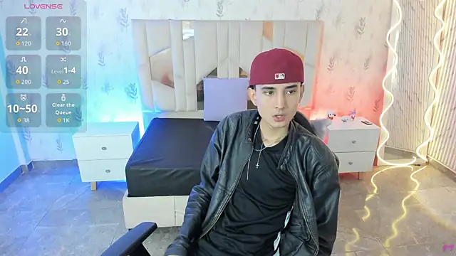 Snapshot of Eidan_tay chatting on 05/07/26, 11:59 Eidan tay online show from 05/07/26, 11:59