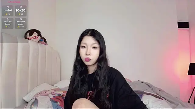 Snapshot of ayasinji chatting on 04/19/26, 11:31 ayasinji online show from 04/19/26, 11:31