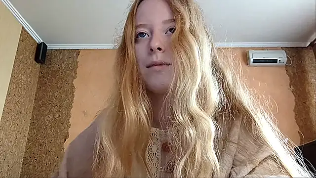 Snapshot of KateVibe_01 chatting on 06/20/26, 12:36 KateVibe 01 online show from 06/20/26, 12:36