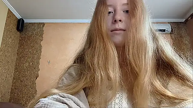 Snapshot of KateVibe_01 chatting on 06/27/26, 12:37 KateVibe 01 online show from 06/27/26, 12:37