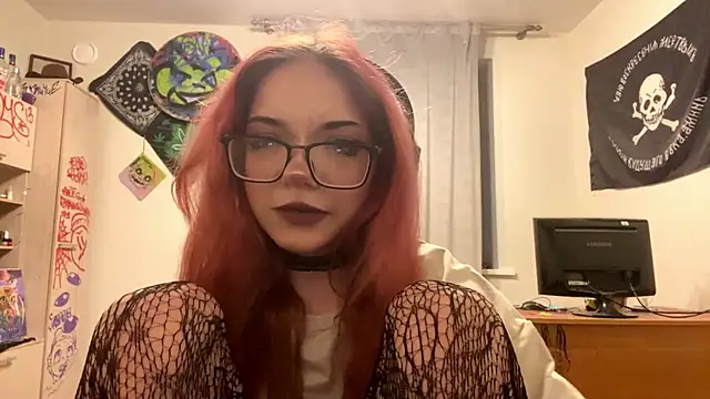 Snapshot of RedHeadCat chatting on 04/28/26, 09:31 RedHeadCat online show from 04/28/26, 09:31