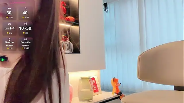 tingting-youu online show from 04/14/26, 10:32