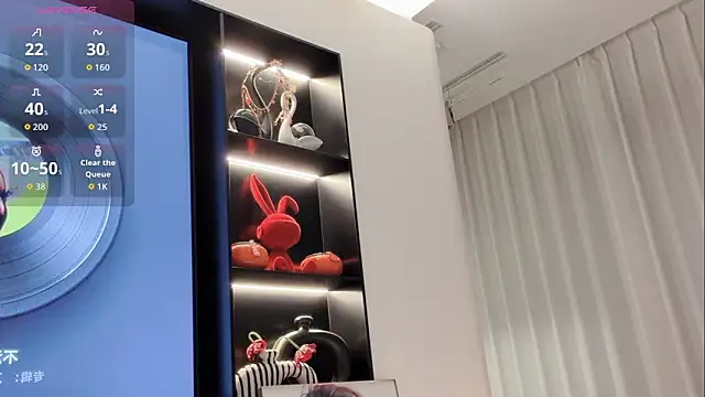 tingting-youu online show from 05/18/26, 12:44
