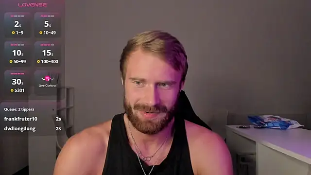 Snapshot of Paul_Rolex chatting on 01/06/26, 04:43 Paul Rolex online show from 01/06/26, 04:43