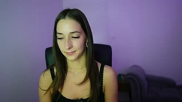 Crystalbrunette18 online show from 05/18/26, 06:14