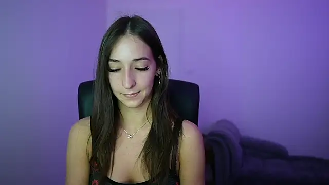 Crystalbrunette18 online show from 05/20/26, 12:55