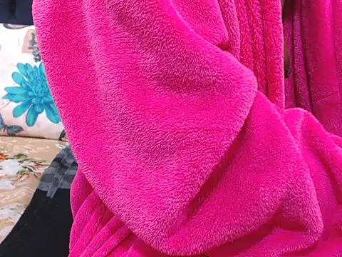 Snapshot of ChocolateClitt chatting on 04/07/26, 12:38 ChocolateClitt online show from 04/07/26, 12:38