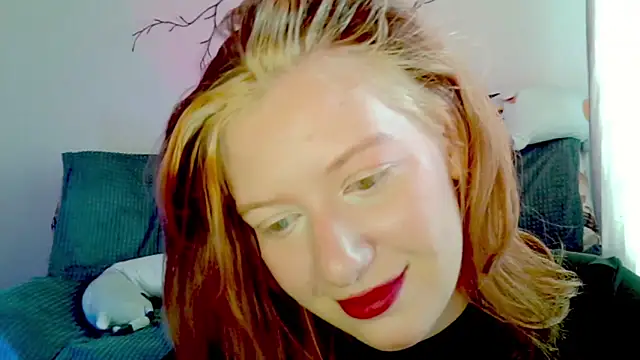 Snapshot of earn_my_lily chatting on 04/16/26, 07:09 earn my lily online show from 04/16/26, 07:09