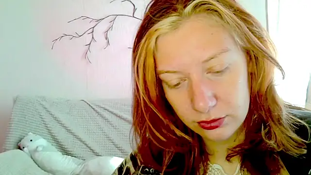 Snapshot of earn_my_lily chatting on 04/21/26, 07:14 earn my lily online show from 04/21/26, 07:14